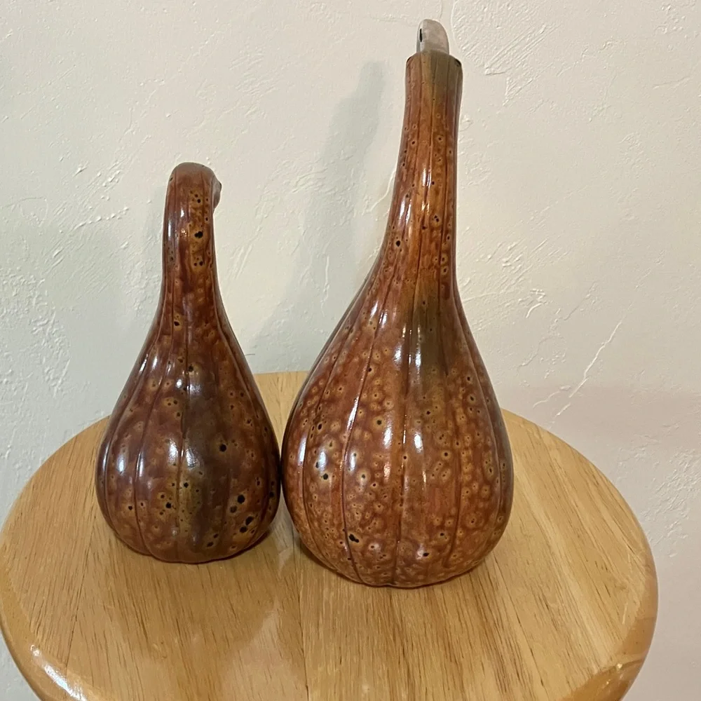 CERAMIC GEESE THAT LOOK LIKE GOURDS